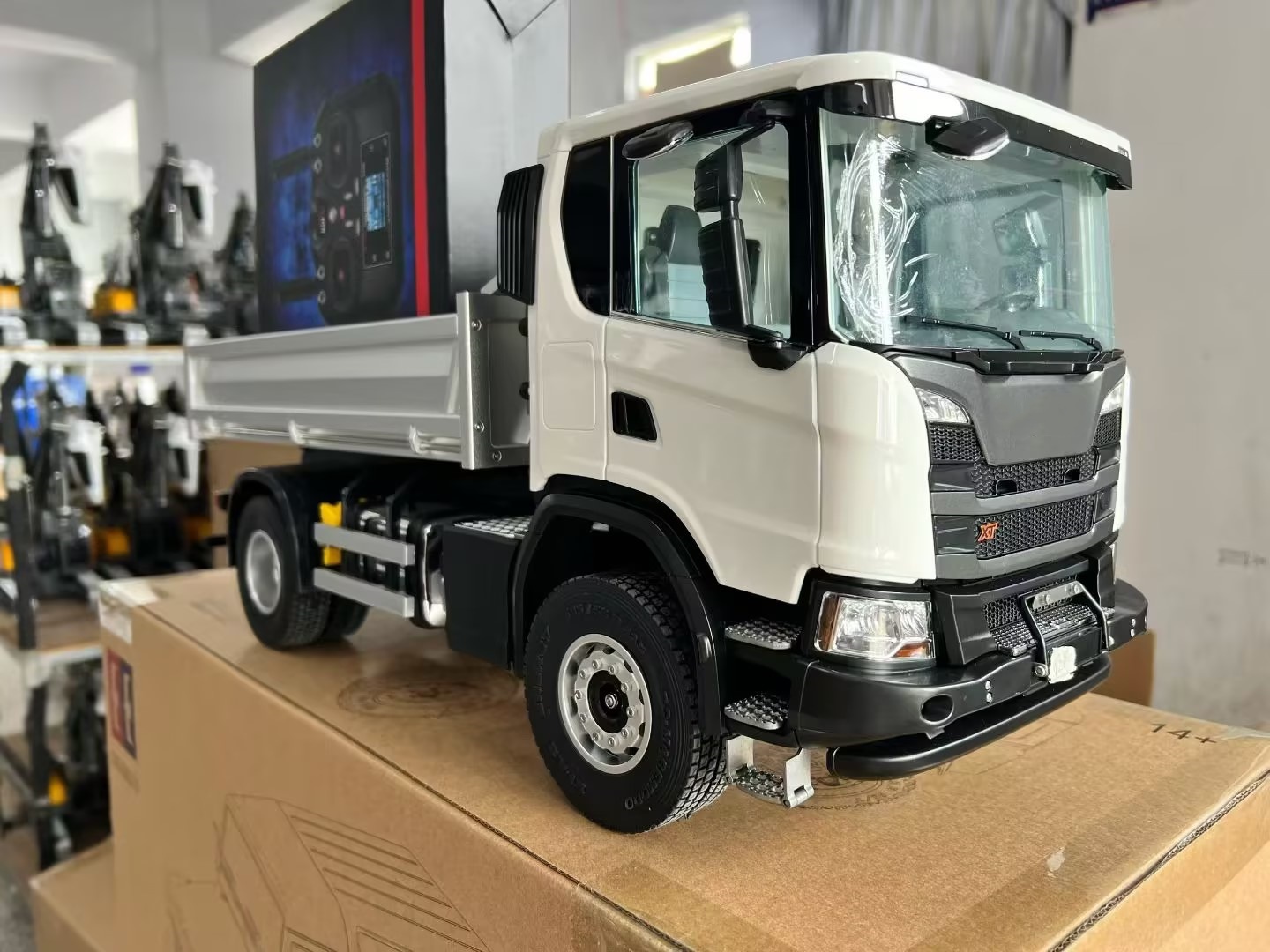 Camión Volquete RC 4x4 DoubleE - Rc Hobby Dump Truck reseña y precio